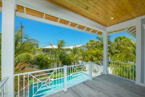 Anna Maria Beach House By Ami Locals