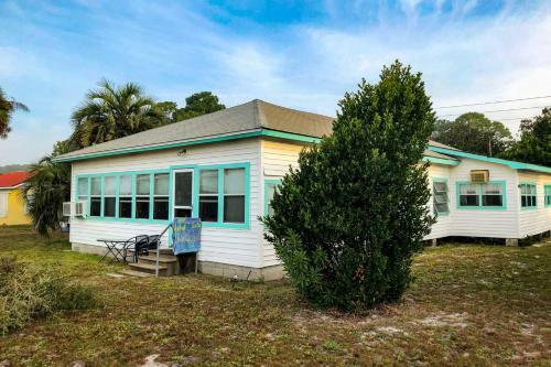 Cozy Beachside Dwelling 9 Mi To Port St Joe!