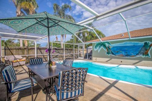 Home With Lanai And Pool - 7 Miles To Bradenton Beach!