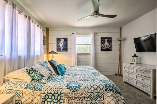 Bonita Springs Home With Screened Lanai And Pool!