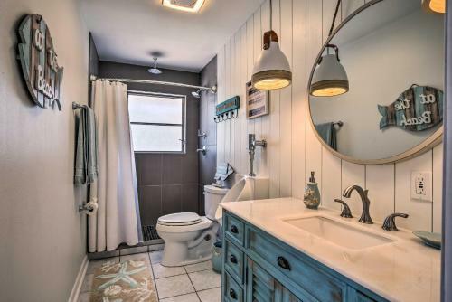 Bonita Springs Home With Screened Lanai And Pool!