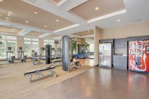 New One Bedroom In Lux Condo Casa Costa