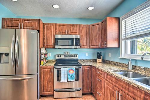 Coral Shores Waterfront Oasis With Private Dock