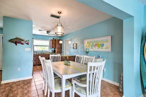 Coral Shores Waterfront Oasis With Private Dock