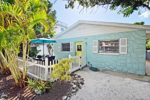 Paradise Beach - West 2414