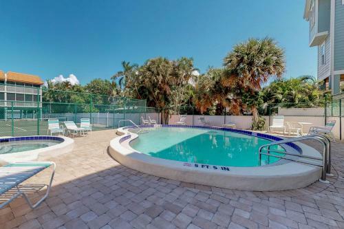 Pelican Cove 6