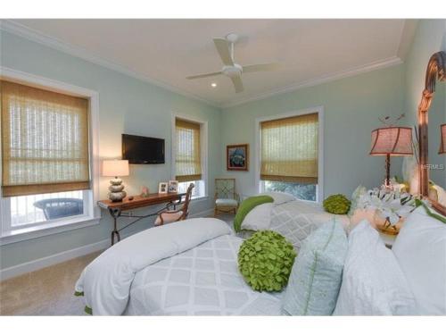 Dockside Darling Home