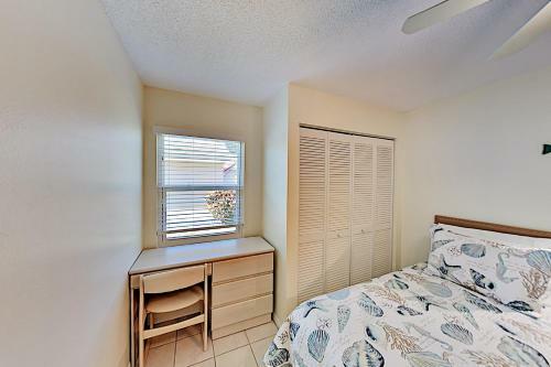 Pristine Home-screened Lanai & Private Pool Home