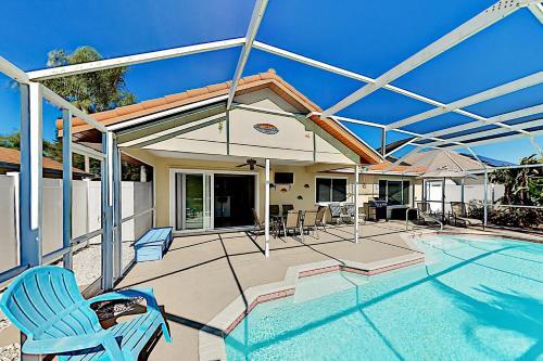 Pristine Home-screened Lanai & Private Pool Home