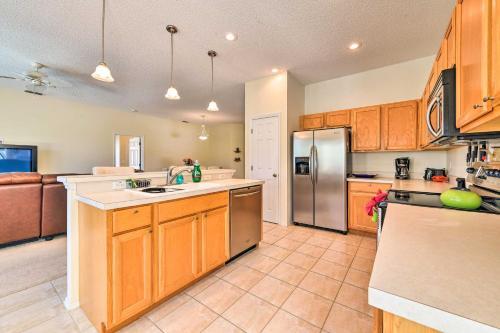Bright, Breezy Bradenton Home 7 Mi To Beach!