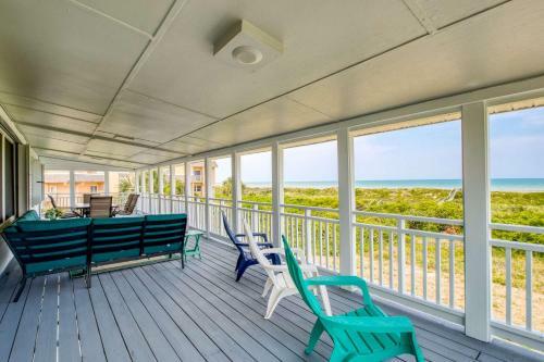Villa Barefoot Hideaway Family Beachfront Retreat