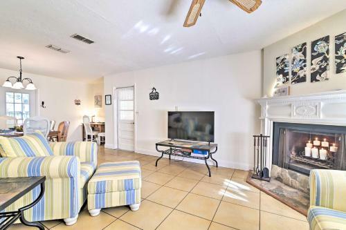 Pet-friendly Brooksville Cottage With Fire Pit!