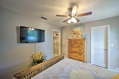 Cape Coral Retreat With Patio, 4 Mi To Beach!