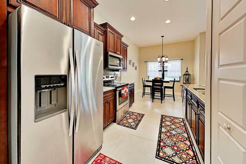 Canal-front Getaway - Boat Dock & Heated Pool Home
