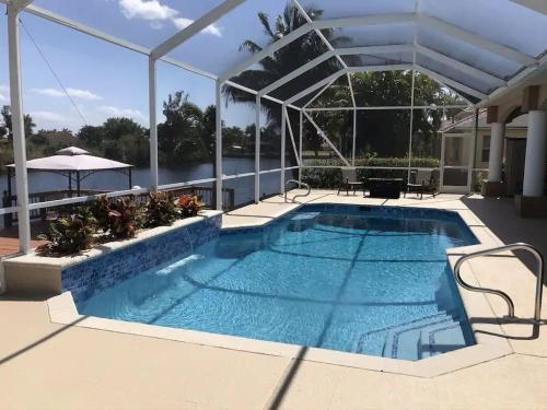 Exceptional Vacation Home In Cape Coral Home