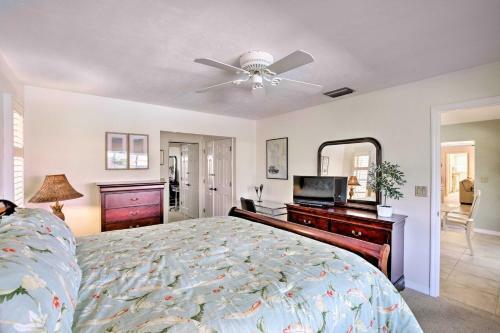 Cape Coral Home With Gulf And Dock Access