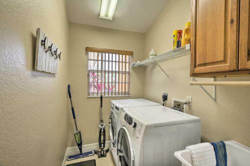 Modern Florida Oasis Near Cape Coral Parkway!