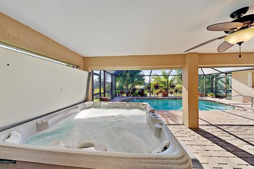 Canal-front Cape Coral Oasis With Private Pool Home