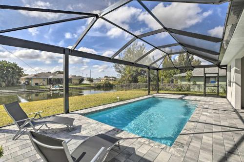 Relaxing Canalside Oasis With Lanai And Backyard!