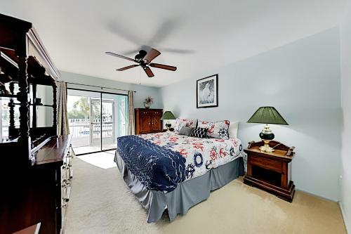 Apartamento Coral & Sandal - 2 Waterfront Units - Pool & Lanai Duplex