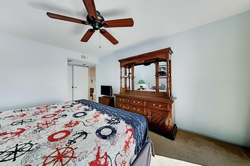 Apartamento Coral & Sandal - 2 Waterfront Units - Pool & Lanai Duplex