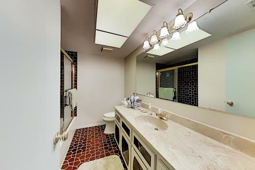 Apartamento Coral & Sandal - 2 Waterfront Units - Pool & Lanai Duplex