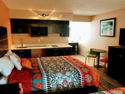 Motel Tropical Inn & Suites, Downtown Clearwater