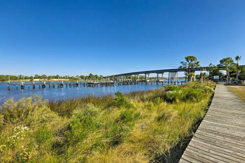 Riverfront Carrabelle Home With Patio And Private Dock