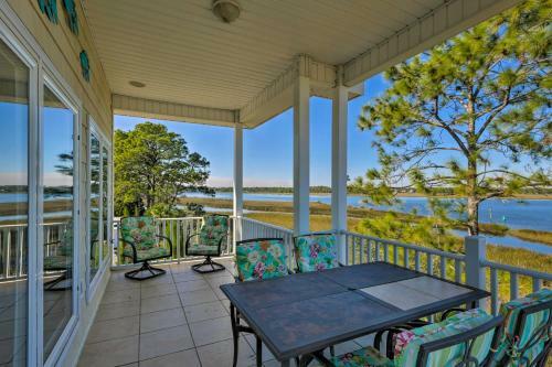 Riverfront Carrabelle Home With Patio And Private Dock