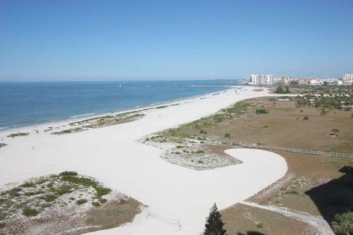 1208 Lighthouse Towers