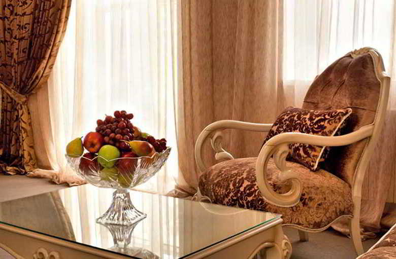 Paradise Hotel Baku