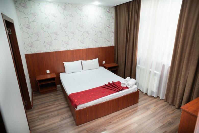 Consul Hotel