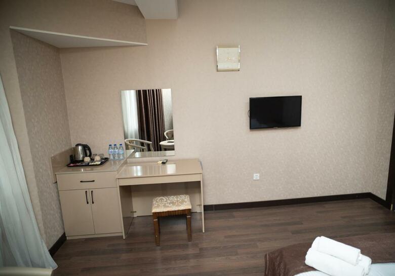 Consul Hotel