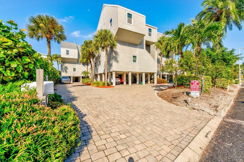 Pelicans Pointe New!! Amazing Townhouse On The Beach!