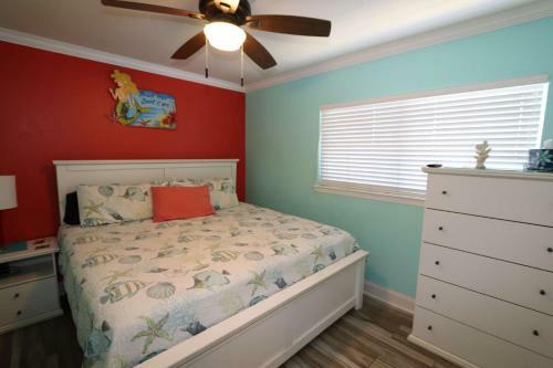 205d Barefoot Beach Club