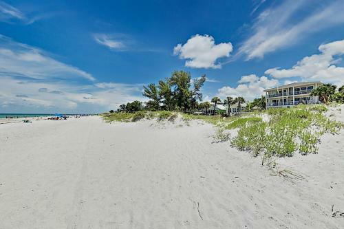 Apartamento Gulf-view Condo With Balcony, Pool & Beach Access Condo
