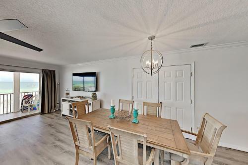Apartamento Gulf-view Condo With Balcony, Pool & Beach Access Condo