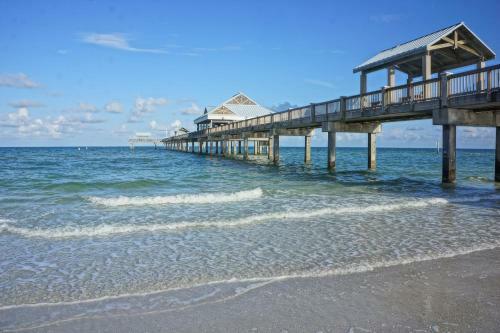 Remodeled Escape - Central To Beaches, Restaurants Home