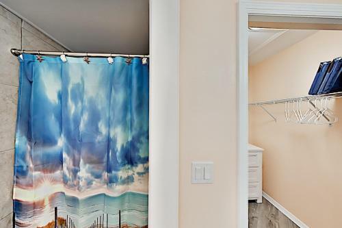 Remodeled Escape - Central To Beaches, Restaurants Home