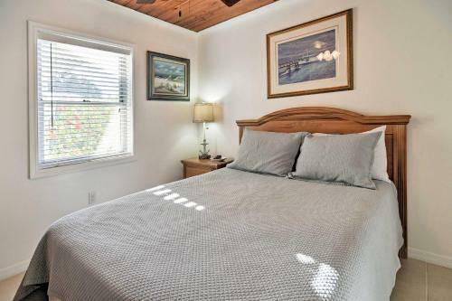 Indian Shores Cottage With Cabana - Steps To Beach!