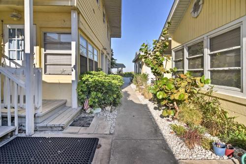 Indian Shores Cottage With Cabana - Steps To Beach!