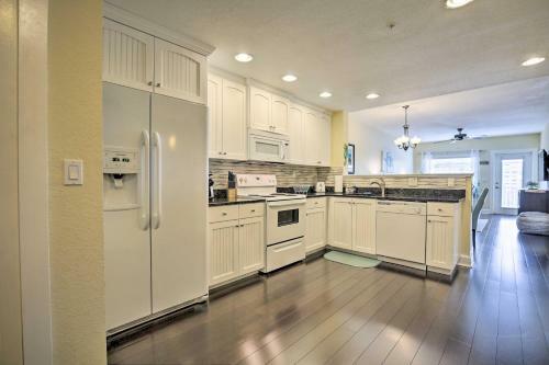 Apartamento Waterfront Condo With Water Park, Walk To Beach