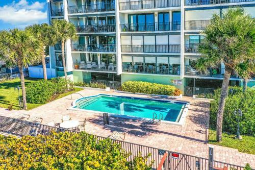 Pelican's Cove 402