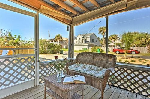 Cozy Cocoa Beach Bungalow - Walk To Beach And Pier!