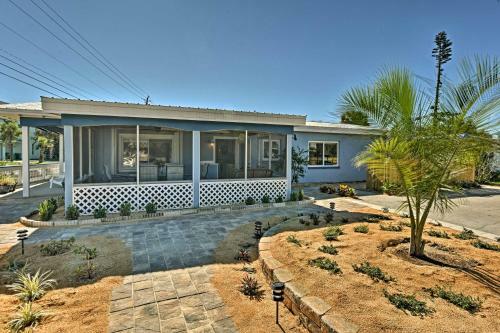 Cozy Cocoa Beach Bungalow - Walk To Beach And Pier!