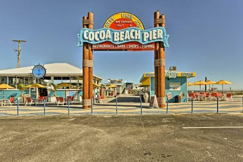 Cozy Cocoa Beach Bungalow - Walk To Beach And Pier!