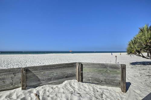Clearwater Beach Home With Patio - Walk To Beach