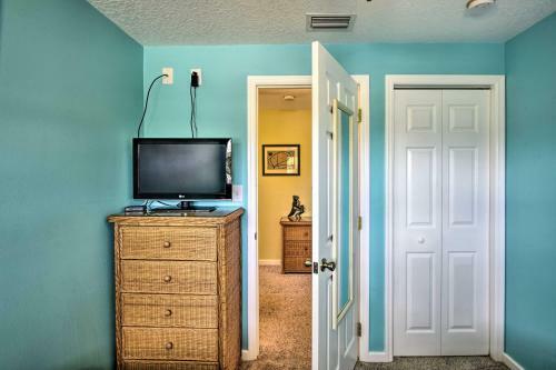 Sunshine State Escape With Bikes, Walk To Beach