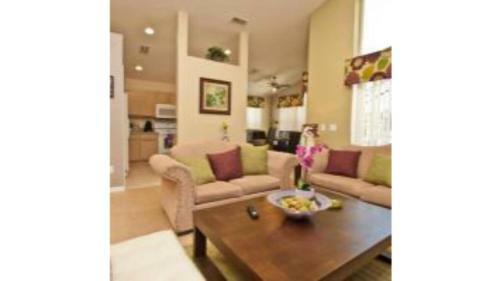 Solana - 4 Bedrooms House W/pool-4652so