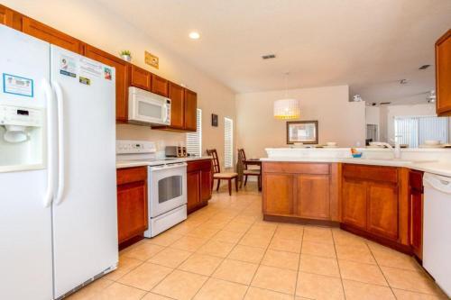 138 Norfolk Drive (Jc) Villa